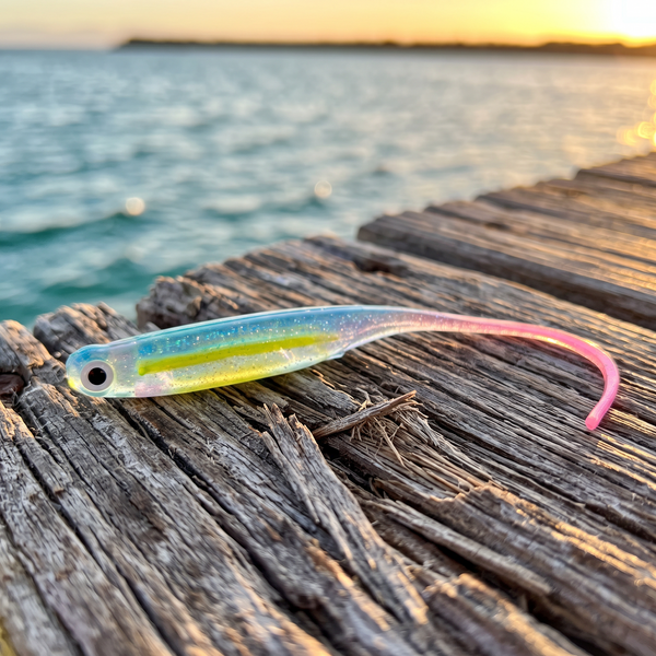Señuelo Gimbel W8023 Azul — Sobre muelle en el Mar de Cortés [ia:1]